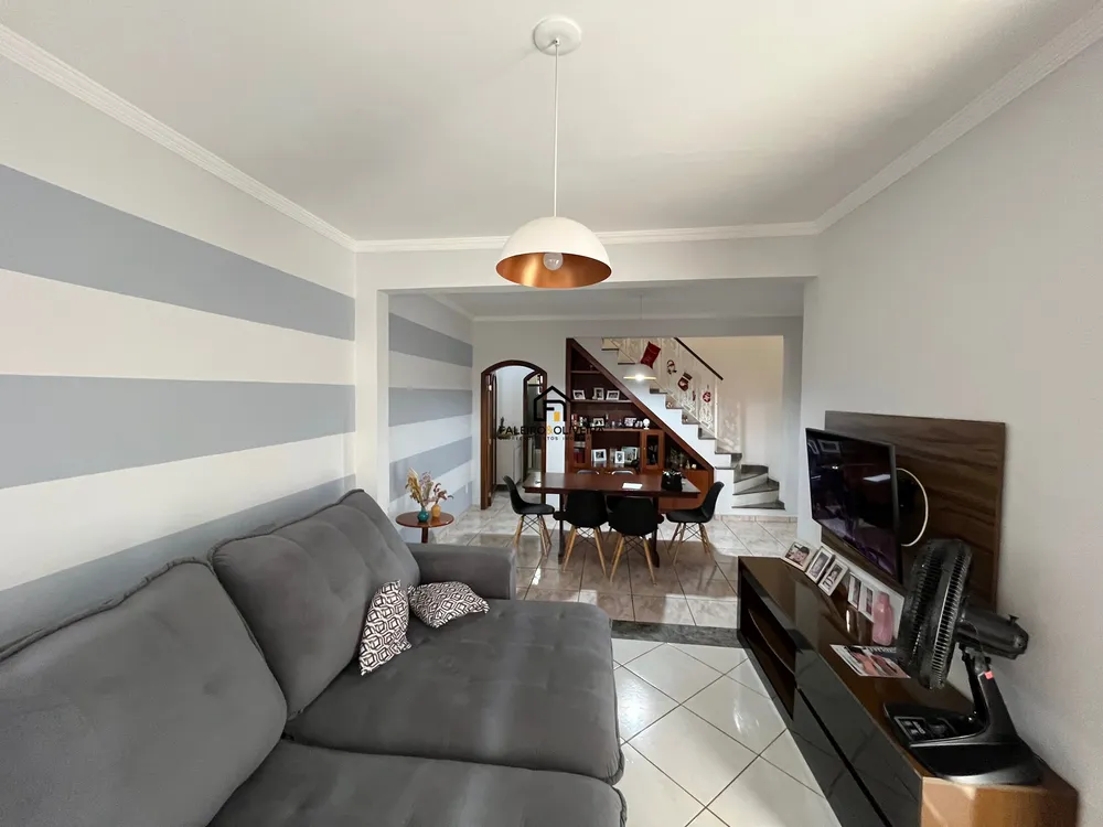 Casa, 3 quartos, 155 m² - Foto 1