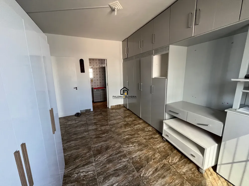 Casa, 6 quartos, 350 m² - Foto 11