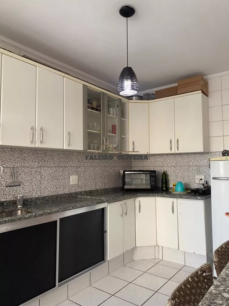 Apartamento à venda com 2 quartos, 64m² - Foto 4