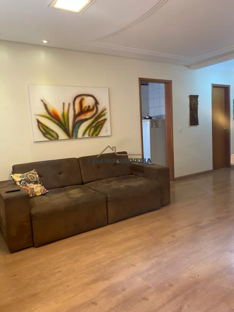 Apartamento à venda com 2 quartos, 64m² - Foto 1