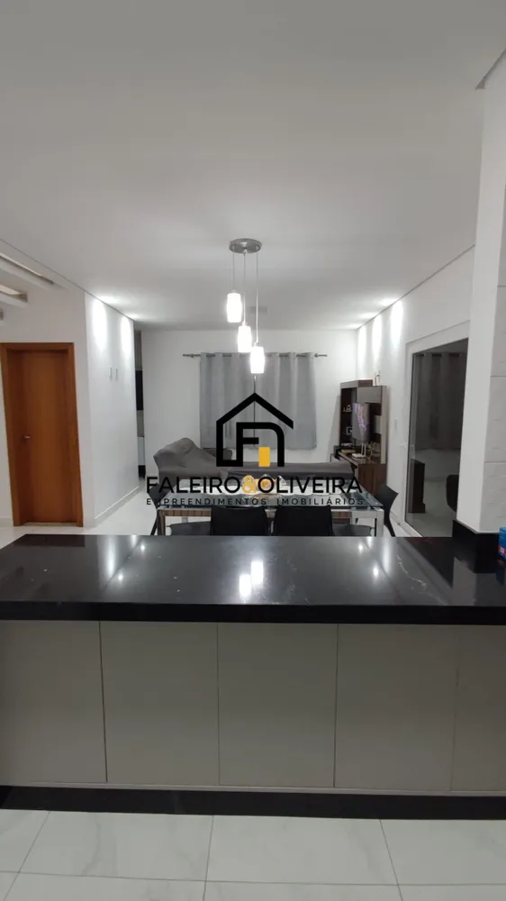 Casa, 3 quartos, 110 m² - Foto 1