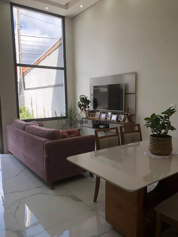 Casa à venda com 3 quartos, 110m² - Foto 2