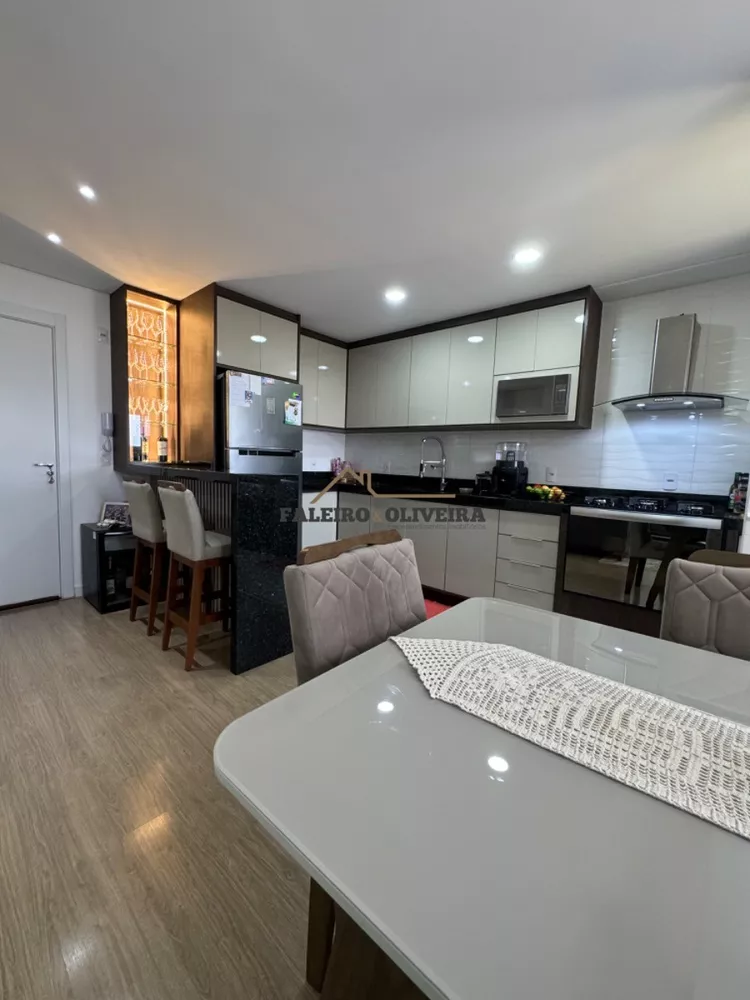 Apartamento à venda com 3 quartos, 82m² - Foto 1