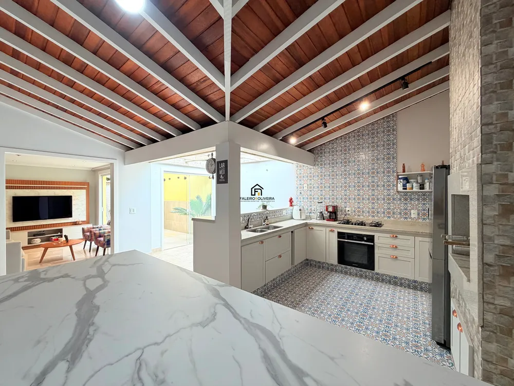 Casa, 3 quartos, 170 m² - Foto 1
