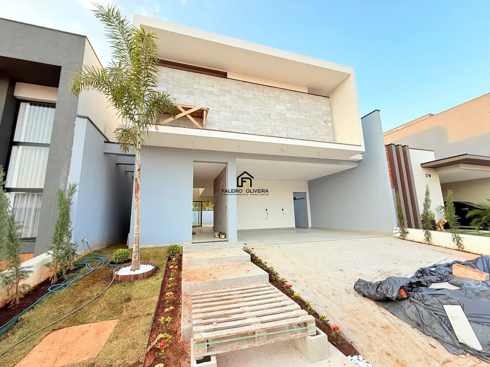 Casa, 3 quartos, 253 m² - Foto 1