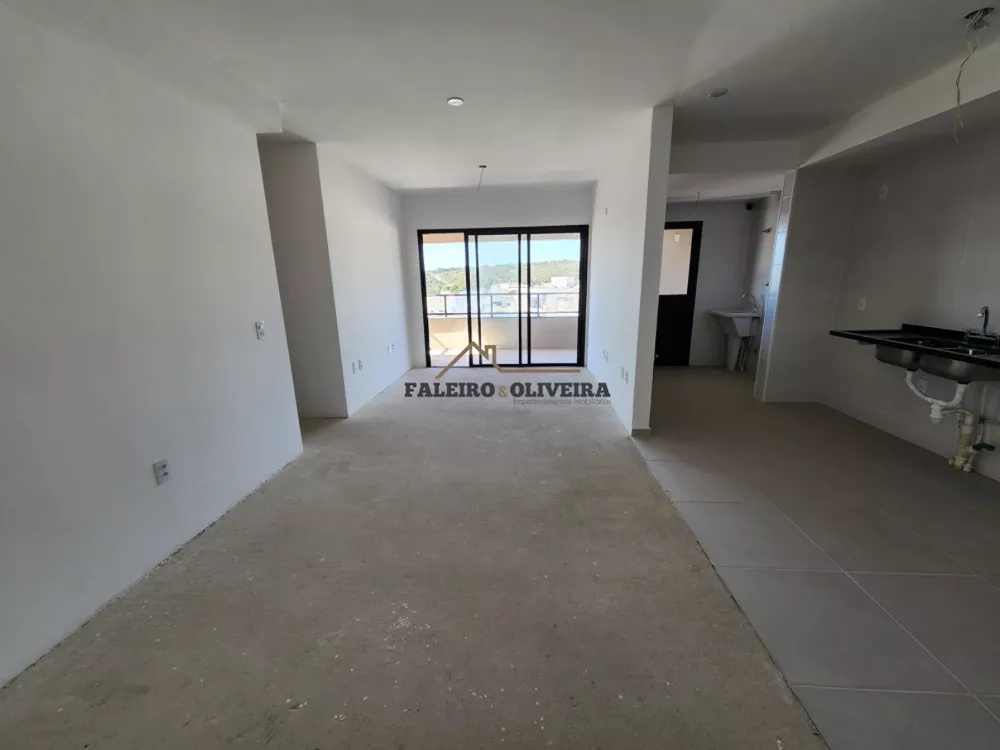 Apartamento à venda com 3 quartos, 95m² - Foto 1