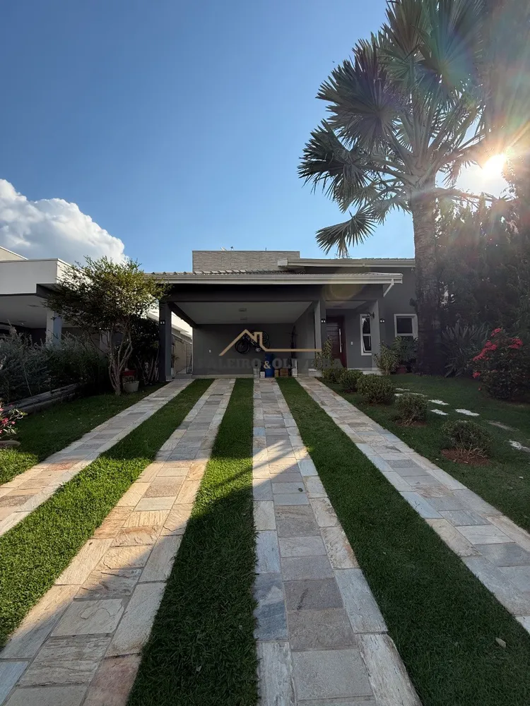 Casa, 3 quartos, 235 m² - Foto 1