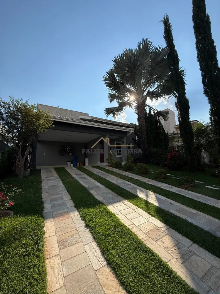 Casa, 3 quartos, 235 m² - Foto 2