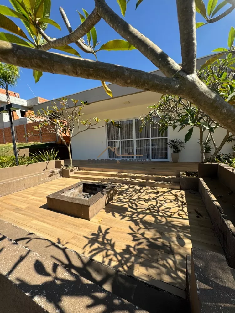 Casa, 3 quartos, 194 m² - Foto 2
