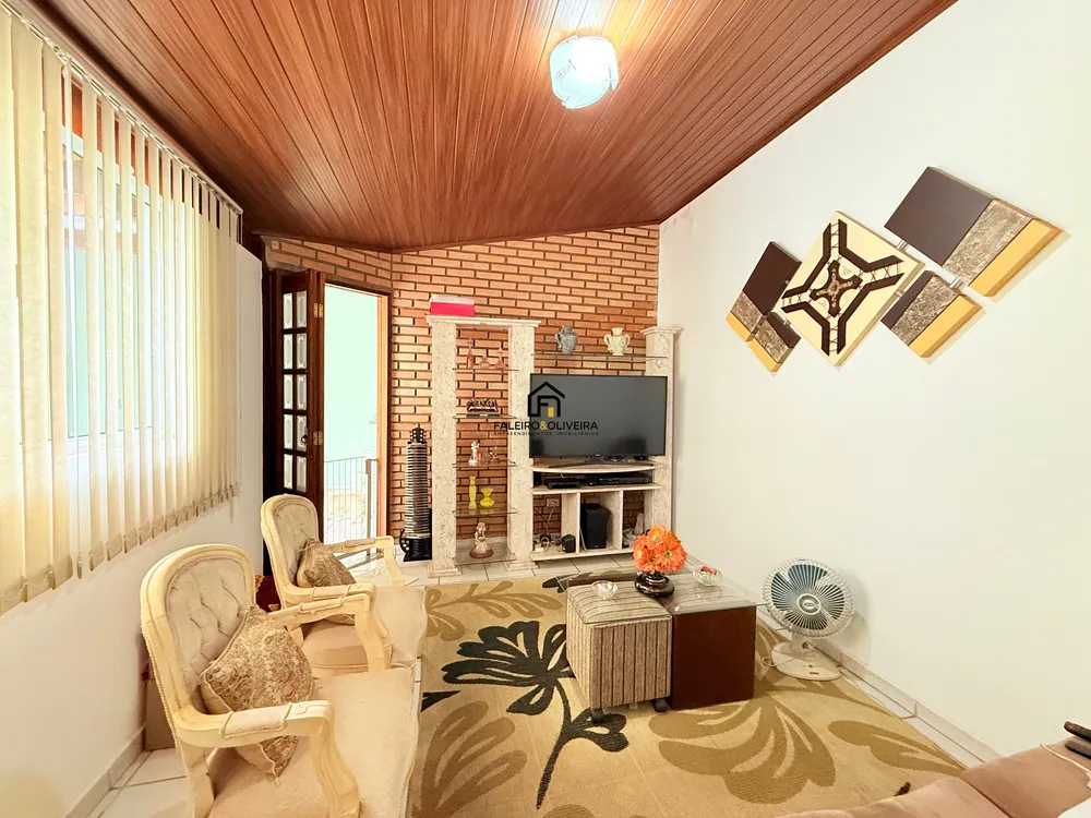 Casa, 3 quartos, 180 m² - Foto 1