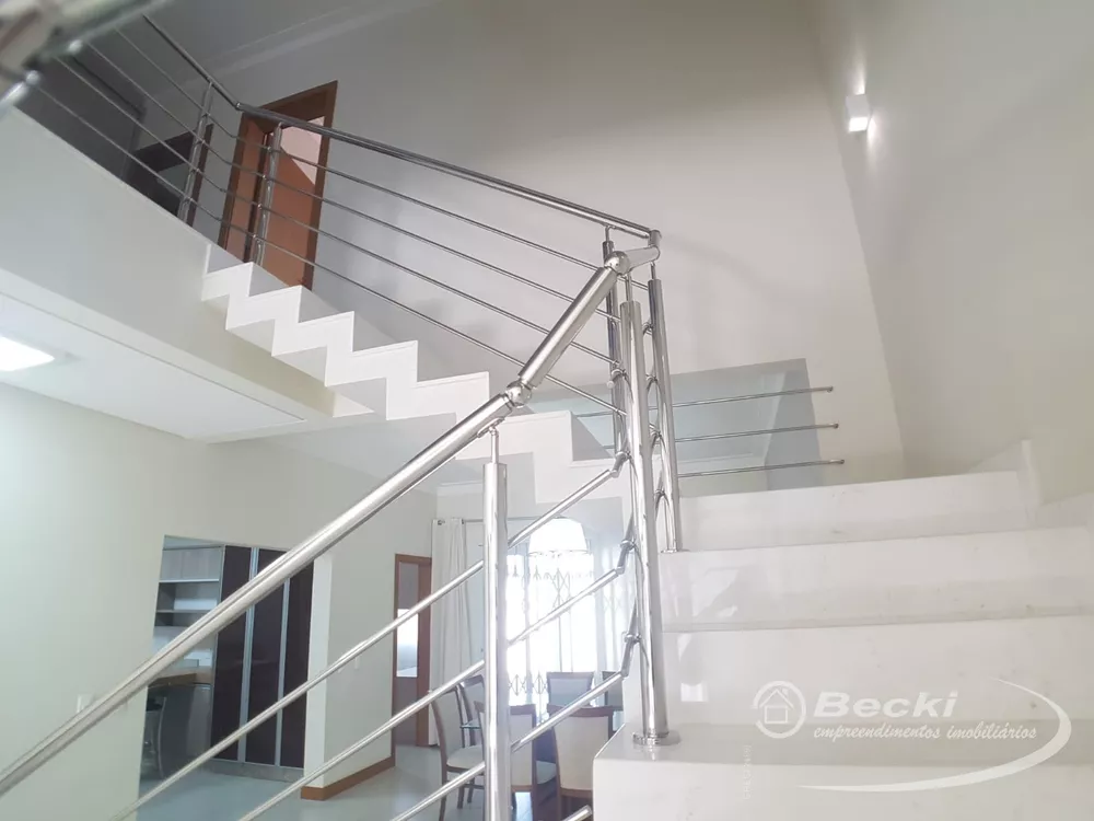 Casa à venda com 3 quartos, 314m² - Foto 15