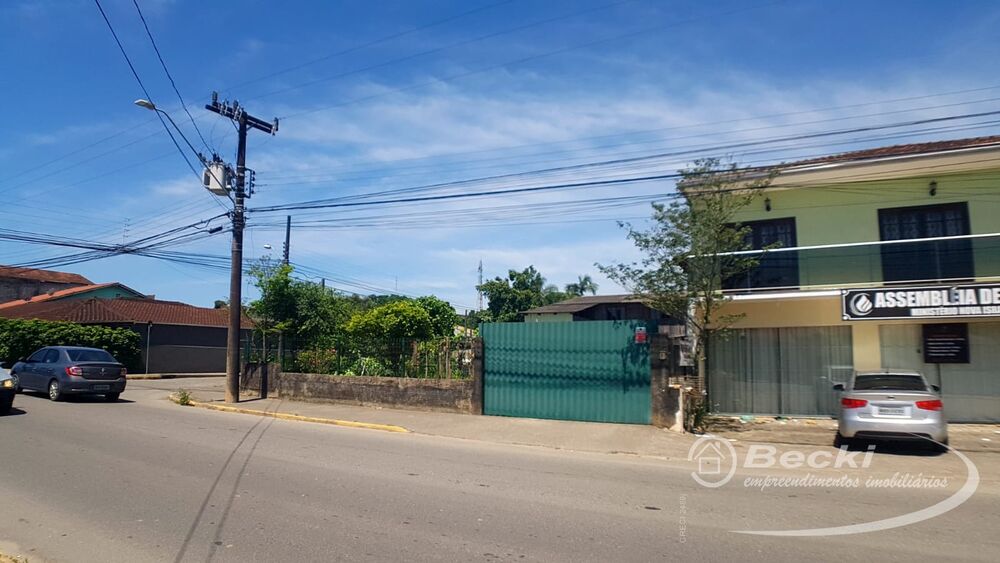 Casa à venda com 4 quartos, 310m² - Foto 4