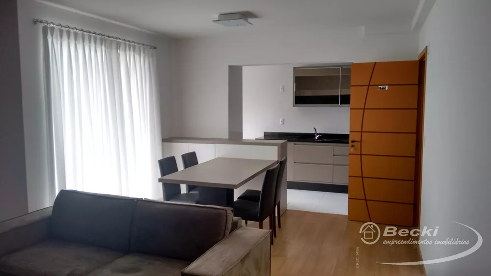 Apartamento à venda com 2 quartos, 70m² - Foto 4