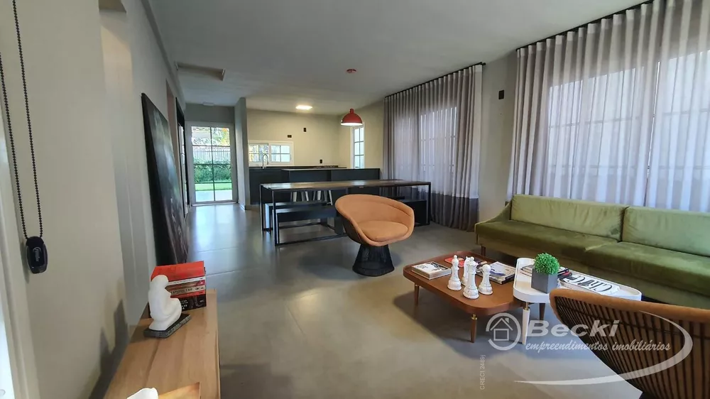 Casa, 3 quartos, 265 m² - Foto 1