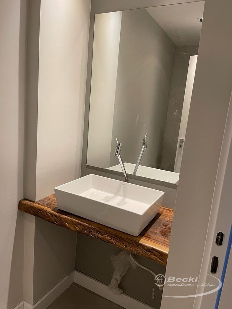Apartamento à venda e aluguel com 3 quartos, 140m² - Foto 4
