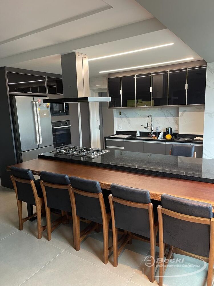 Apartamento à venda e aluguel com 3 quartos, 140m² - Foto 1