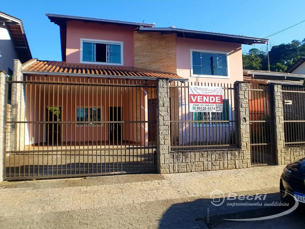Casa, 4 quartos, 126 m² - Foto 1