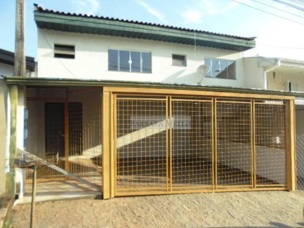 Casa, 3 quartos, 439 m² - Foto 1