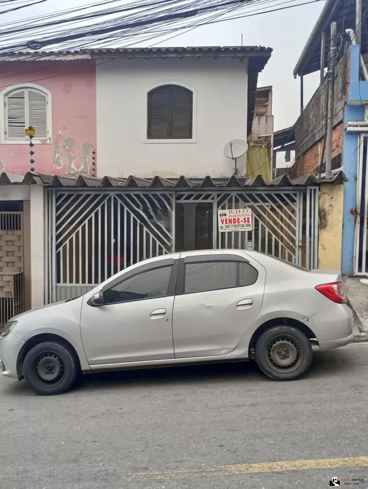 Sobrado à venda com 3 quartos, 250m² - Foto 1