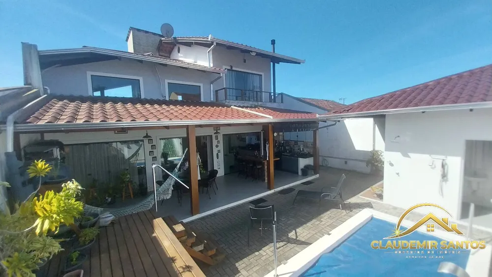 Casa, 3 quartos, 200 m² - Foto 2