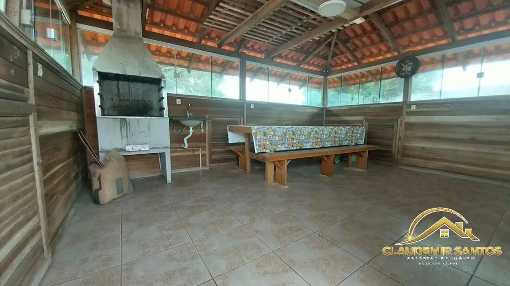 Casa, 4 quartos, 130 m² - Foto 1