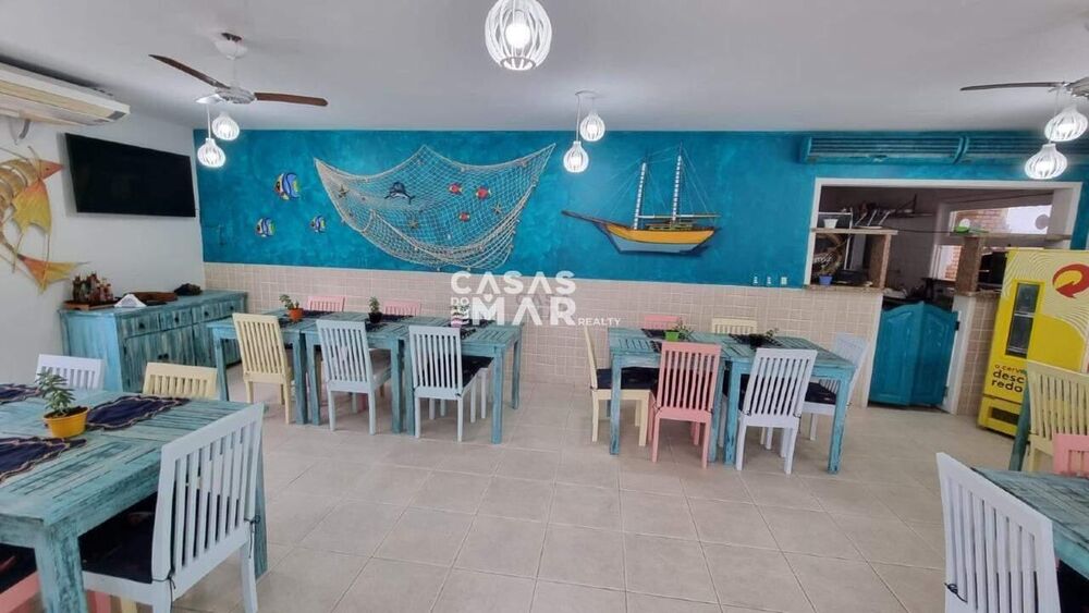 Casa à venda com 5 quartos, 200m² - Foto 11