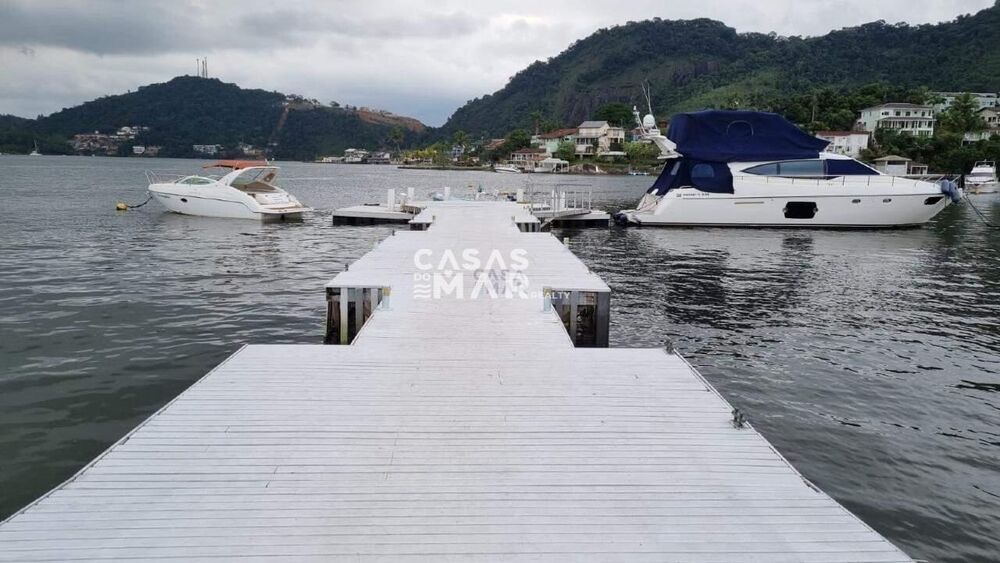 Casa à venda com 5 quartos, 200m² - Foto 4