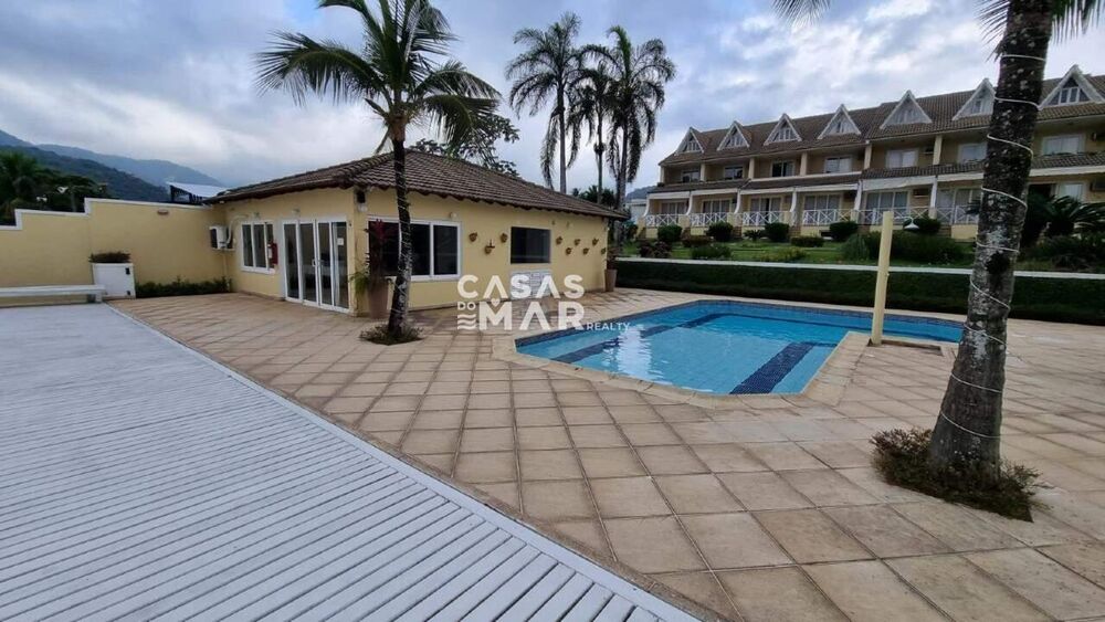 Casa à venda com 5 quartos, 200m² - Foto 2