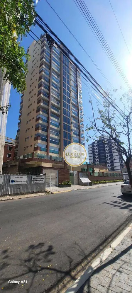Apartamento, 3 quartos, 300 m² - Foto 1