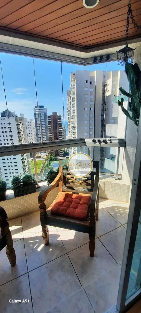 Apartamento, 3 quartos, 196 m² - Foto 2