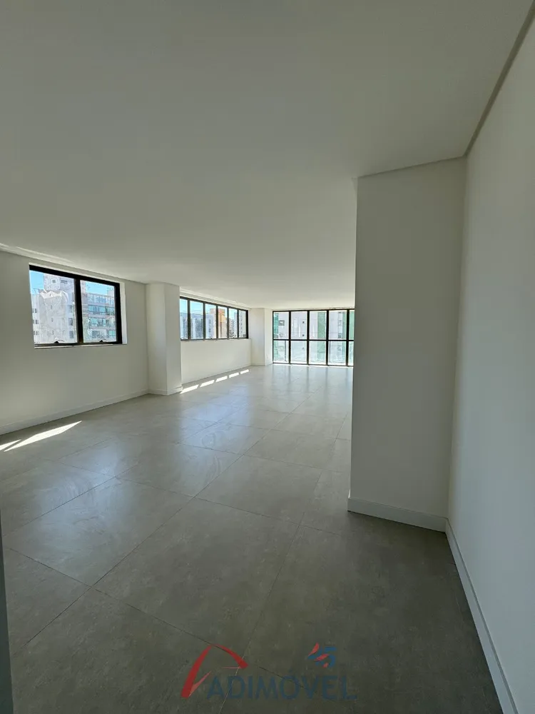 Apartamento, 4 quartos, 217 m² - Foto 3