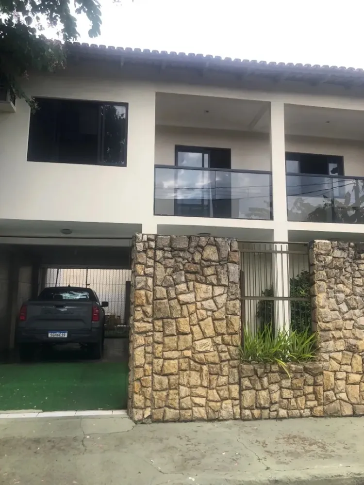 Casa, 5 quartos, 360 m² - Foto 1