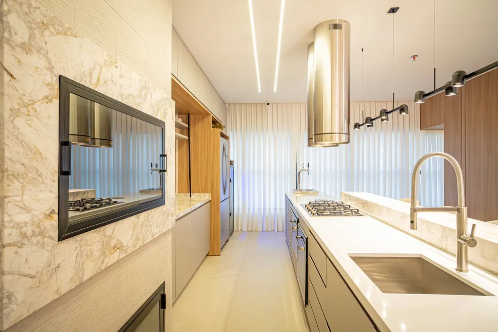 Apartamento, 4 quartos, 206 m² - Foto 1