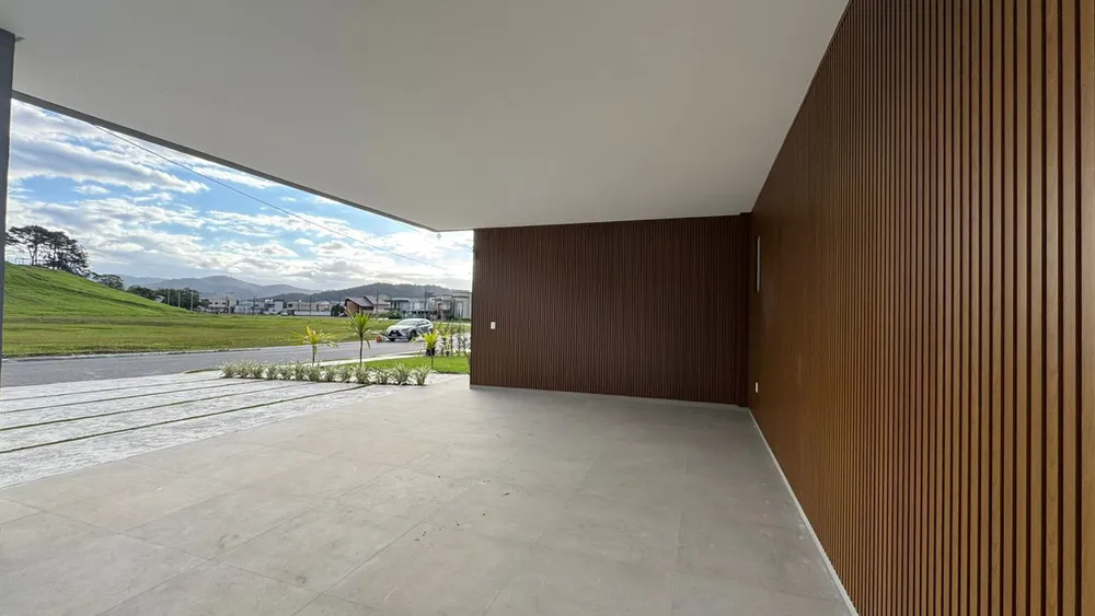 Casa, 4 quartos, 231 m² - Foto 1