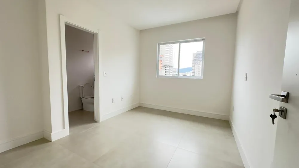 Apartamento, 3 quartos, 151 m² - Foto 2