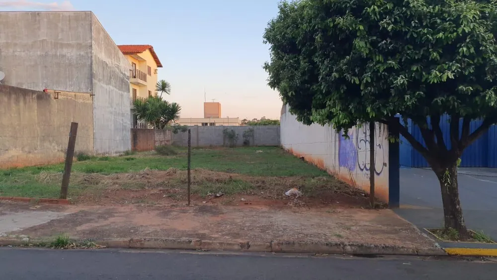 Loteamento e Condomínio, 379 m² - Foto 1