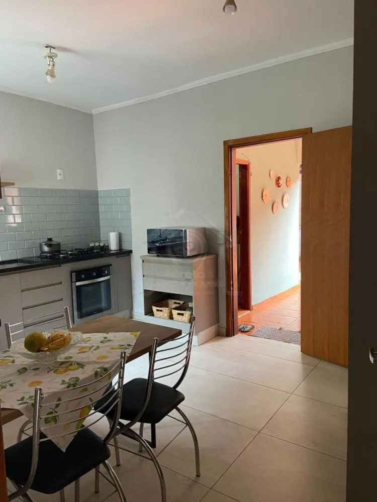Casa, 3 quartos, 195 m² - Foto 2
