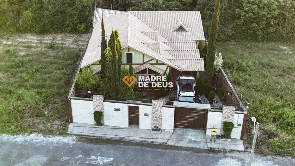 Casa, 4 quartos, 125 m² - Foto 1