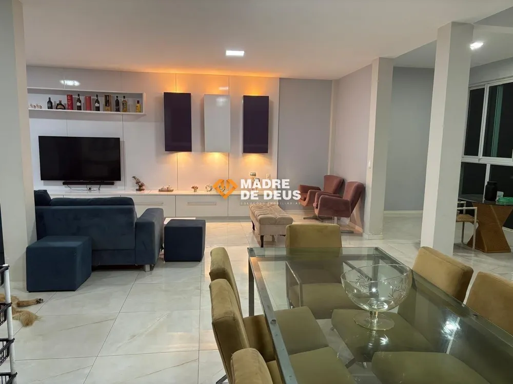 Casa, 4 quartos, 250 m² - Foto 2