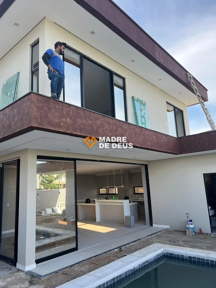 Casa, 4 quartos, 301 m² - Foto 1
