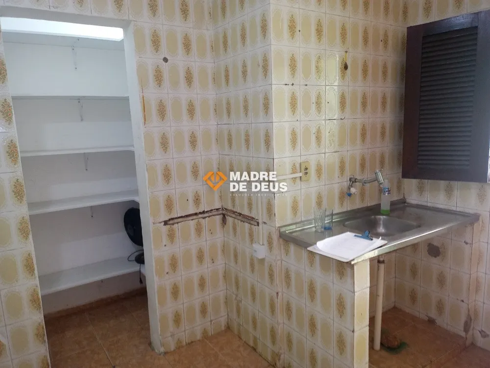 Casa, 4 quartos, 151 m² - Foto 2