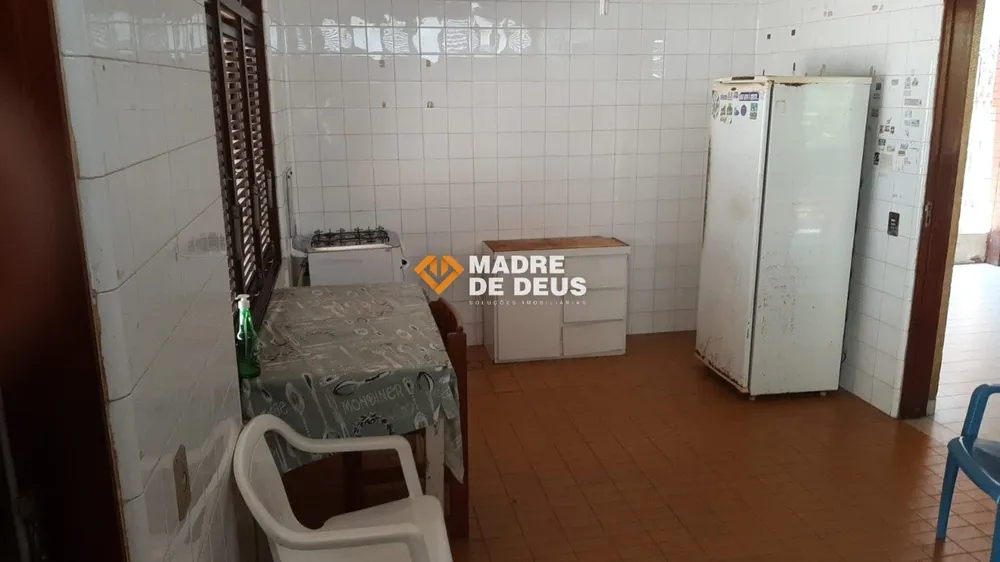 Casa, 4 quartos, 259 m² - Foto 8