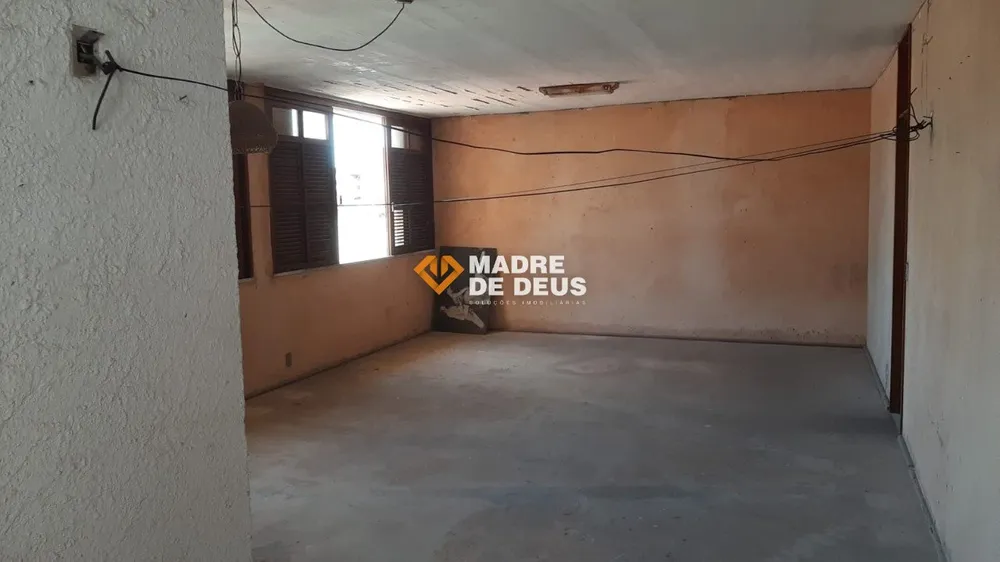 Casa, 4 quartos, 259 m² - Foto 2