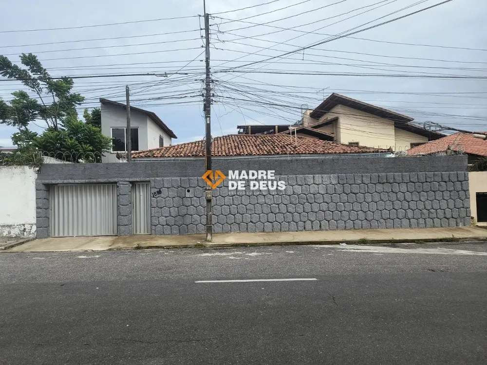 Casa, 4 quartos, 250 m² - Foto 1