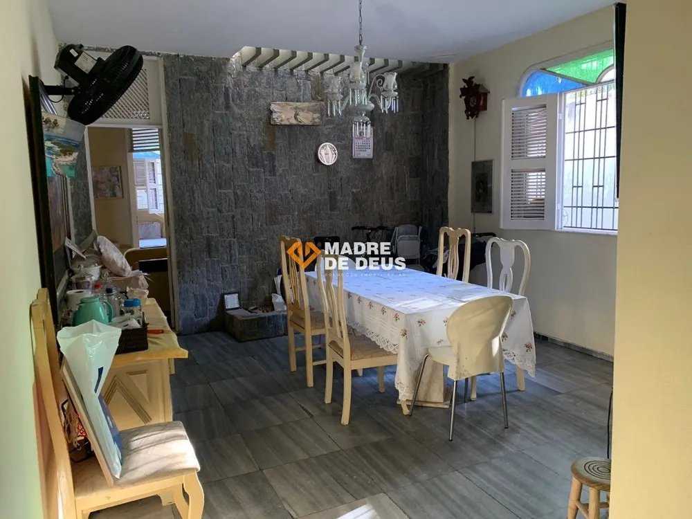 Casa, 3 quartos, 234 m² - Foto 2