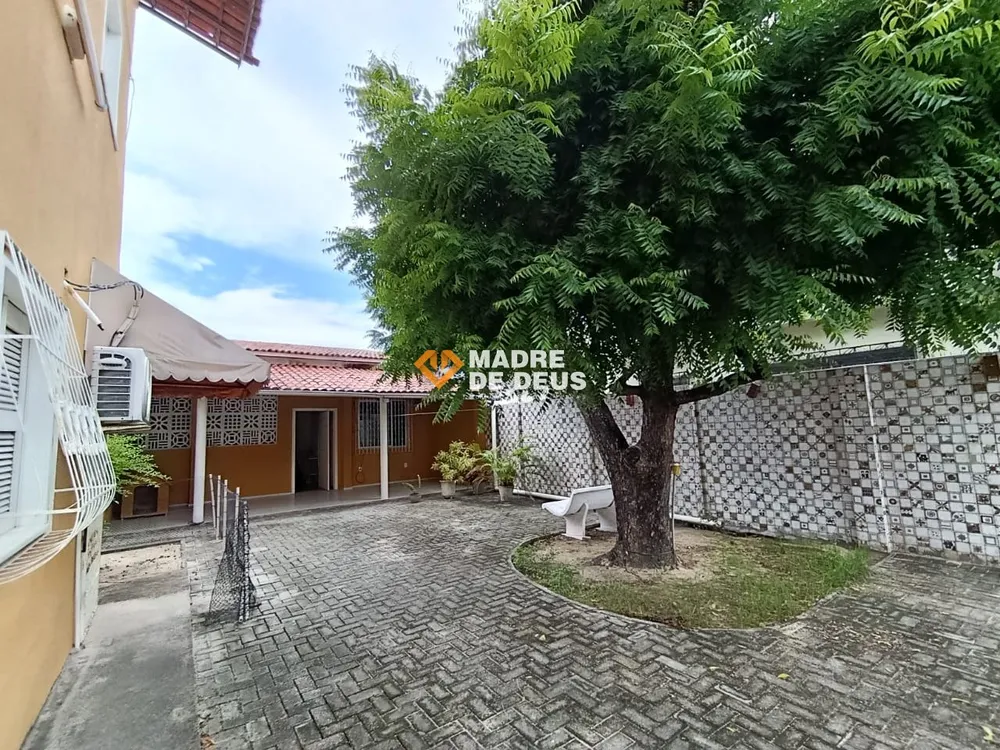 Casa, 4 quartos, 193 m² - Foto 1