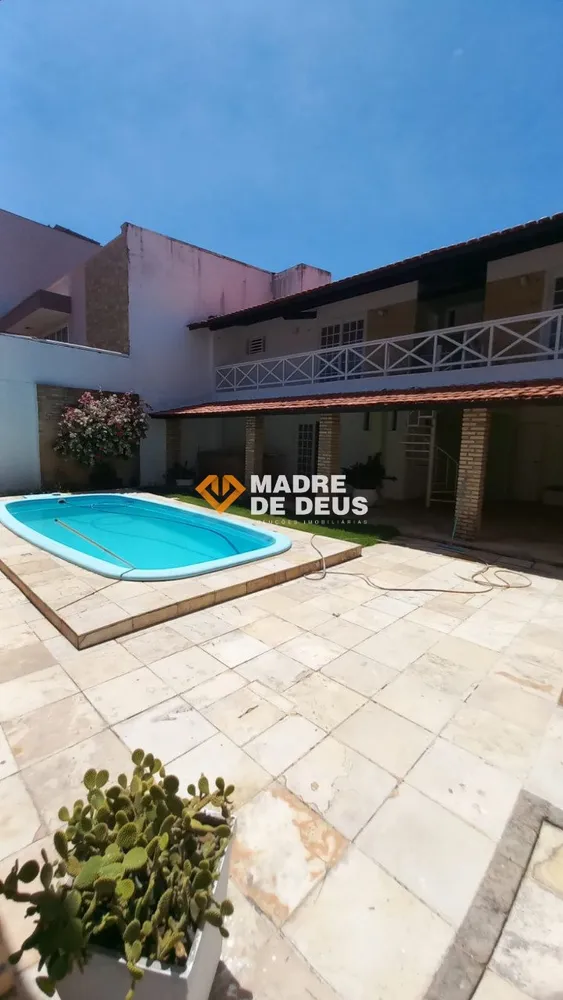 Casa, 5 quartos, 115 m² - Foto 1