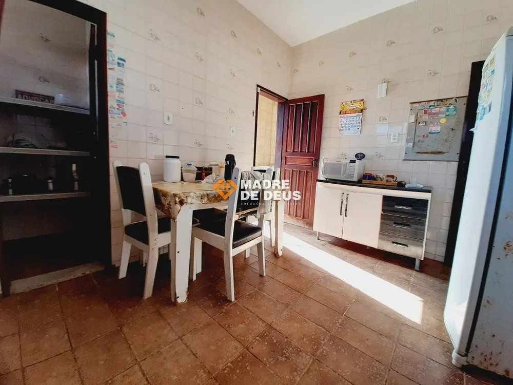 Casa, 5 quartos, 193 m² - Foto 3