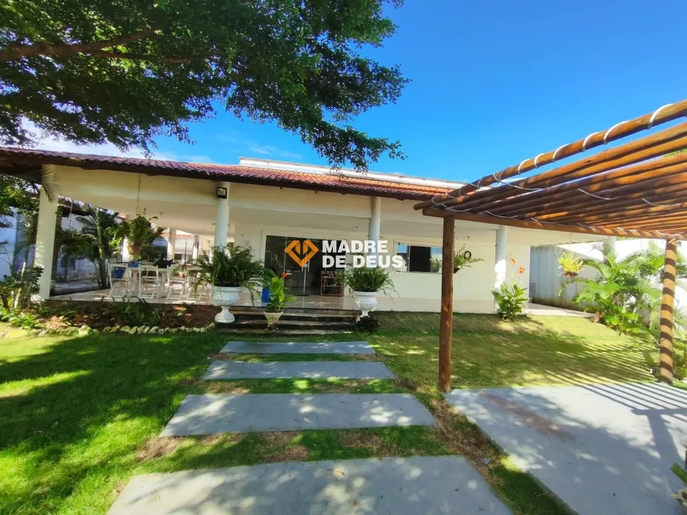Chácara, 3 quartos, 1584 m² - Foto 1