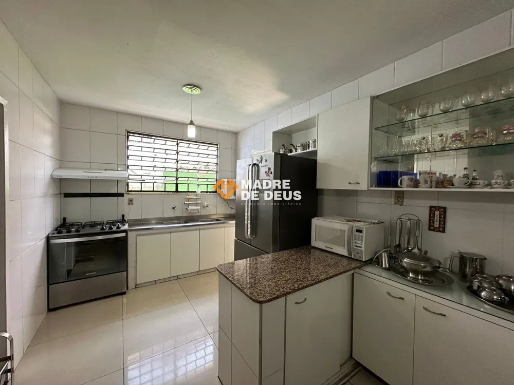 Casa, 5 quartos, 368 m² - Foto 4